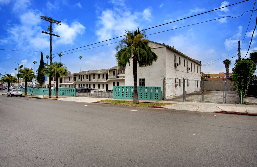 More Photos Of 5251 Hollywood Blvd, Los Angeles Hotel For Sale