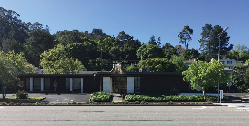 More Photos Of 601 Tamalpais Dr, Corte Madera Freestanding For Sale