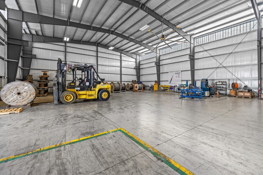 More Photos Of 2023 Humble Westfield Rd, Houston Warehouse For Sale