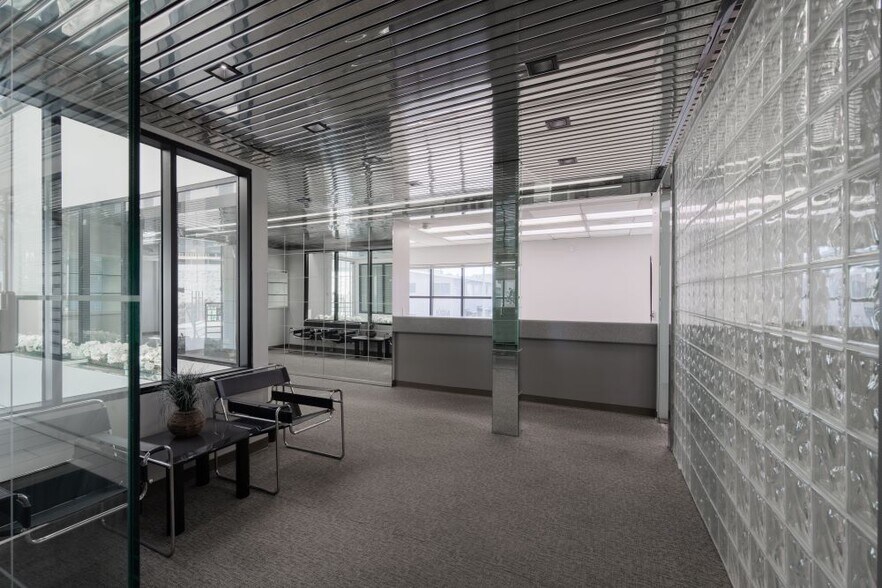 More Photos Of 10020 National Blvd, Los Angeles Loft Creative Space For Lease