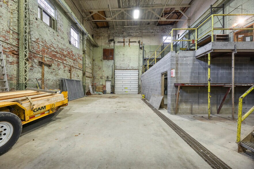 More Photos Of 1311 East St, Pittsfield Industrial For Sale