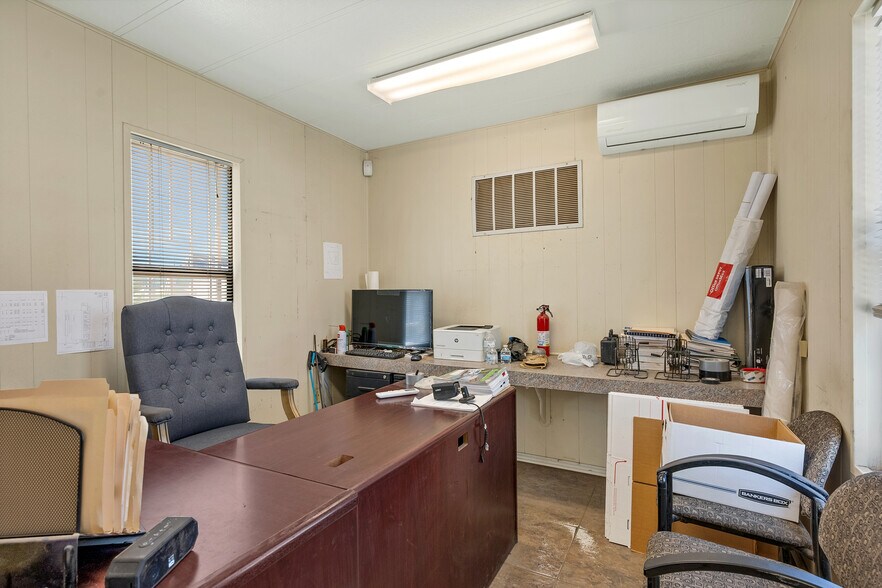 More Photos Of 8920 S Eisenhower Rd, Tucson Contractor Storage Yard For Sale