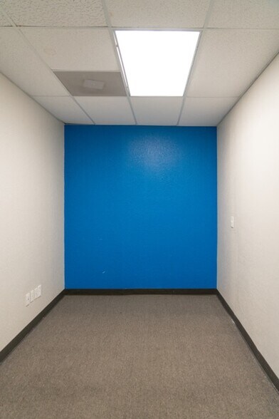 More Photos Of 13555 Automobile Blvd, Clearwater Medical For Lease