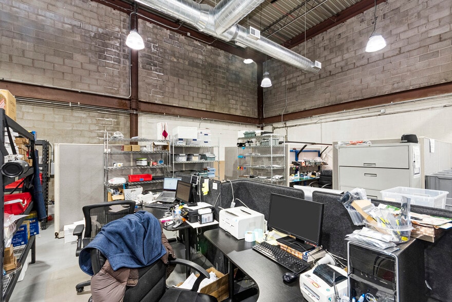 More Photos Of 5241-5249 Touhy Ave, Skokie Storefront Retail Office For Lease