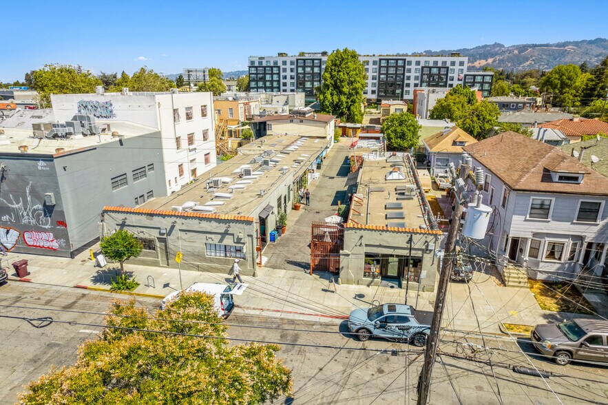 More Photos Of 5000-5004 Telegraph Ave, Oakland Storefront For Sale