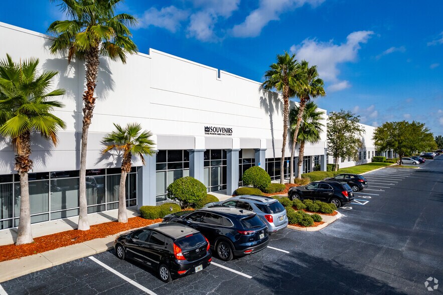 More Photos Of 7600 Kingspointe Pky, Orlando Unknown For Lease