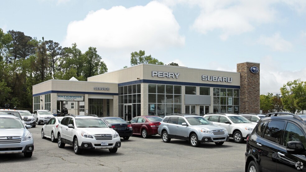 More Photos Of 6611 E Virginia Beach Blvd, Norfolk Auto Dealership For Lease