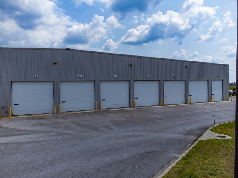 More Photos Of 7801 Commerce Blvd, Panama City Distribution For Sale