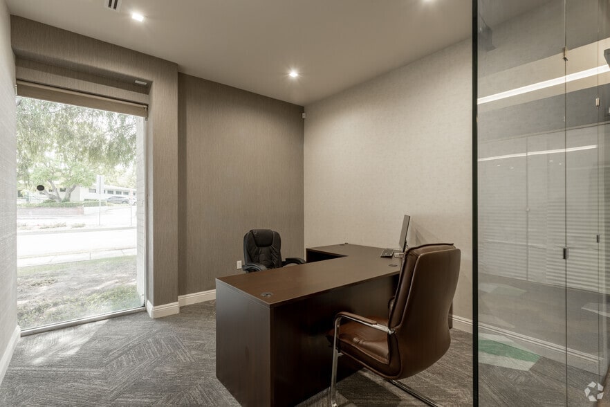 More Photos Of 415 Huntington Dr, San Marino Loft Creative Space For Lease