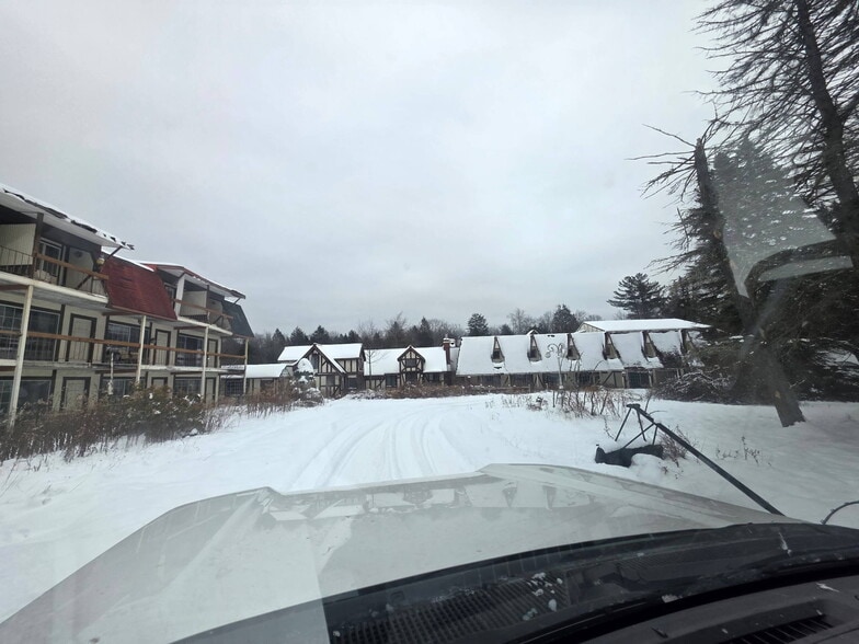 More Photos Of 38 Lehigh Rd, Gouldsboro Hotel For Sale