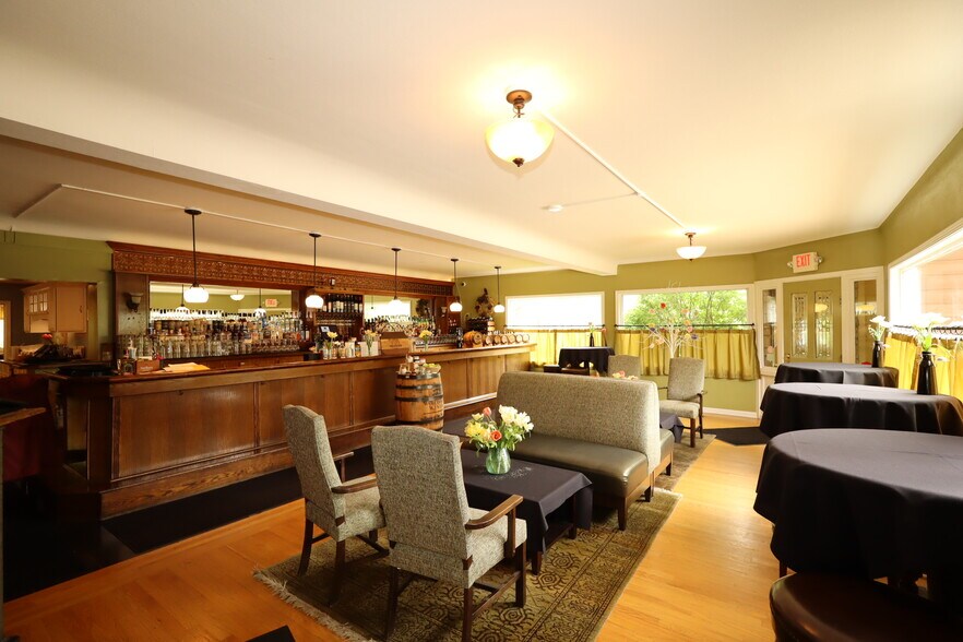 More Photos Of 4410 200th Ave, Bristol Restaurant For Sale