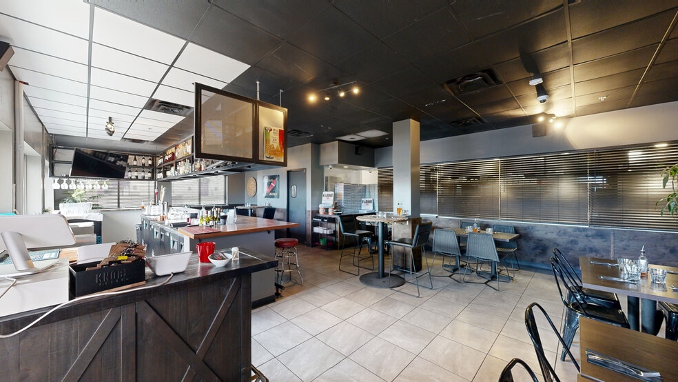 More Photos Of 7111 E Thomas Rd, Scottsdale Restaurant For Lease