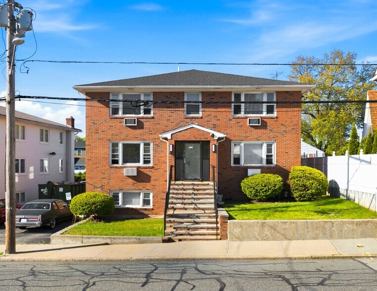 More Photos Of 777-787 Admiral St, Providence Apartments For Sale