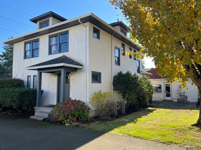 More Photos Of 4805 SW Oleson Rd, Portland Freestanding For Sale