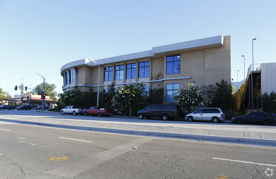 Primary Photo Of 2180 Lincoln Ave, Altadena Storefront Retail Office For Lease