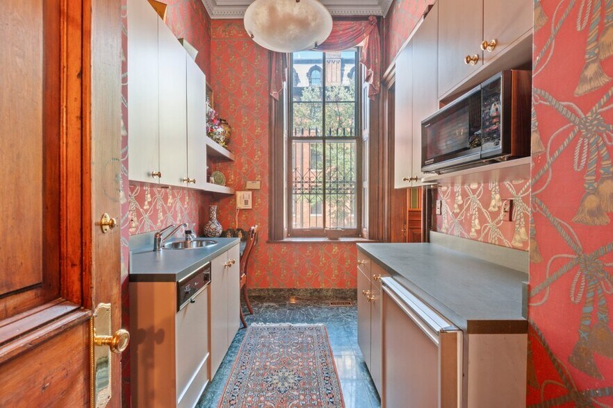 More Photos Of , Baltimore Office For Sale