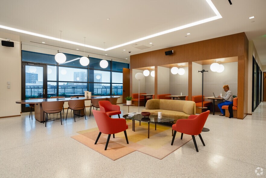 More Photos Of 1055 Howell Mill Rd, Atlanta Office For Lease