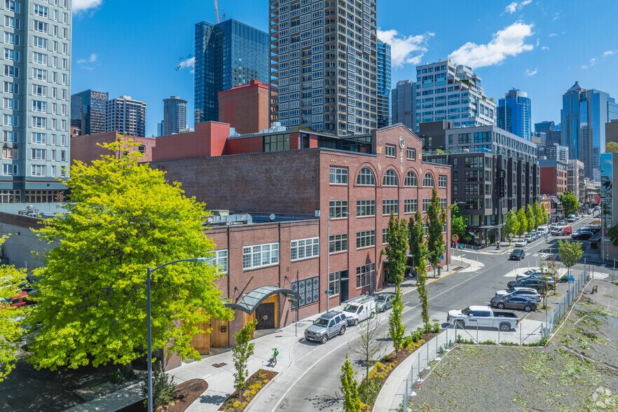 More Photos Of 2200 Western Ave, Seattle Office For Lease