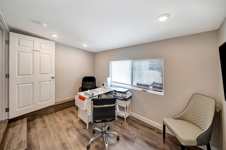 More Photos Of 6856 Hesperia Ave, Reseda Assisted Living For Sale