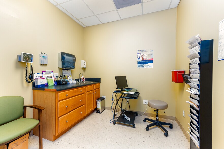 More Photos Of 111 Laurel Creek Rd Se, Calhoun Medical For Lease