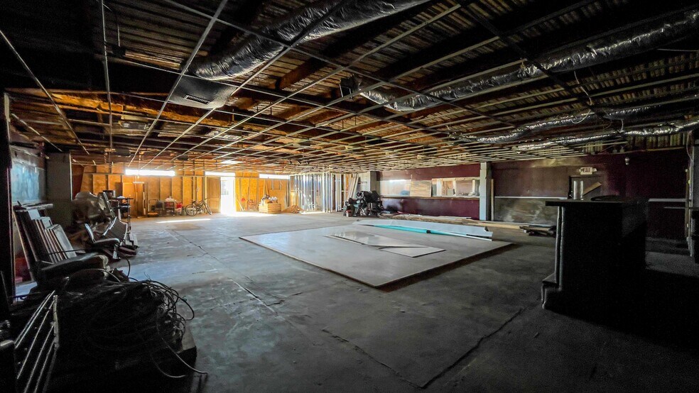 More Photos Of 901 E Johnson St, Waco Service For Sale