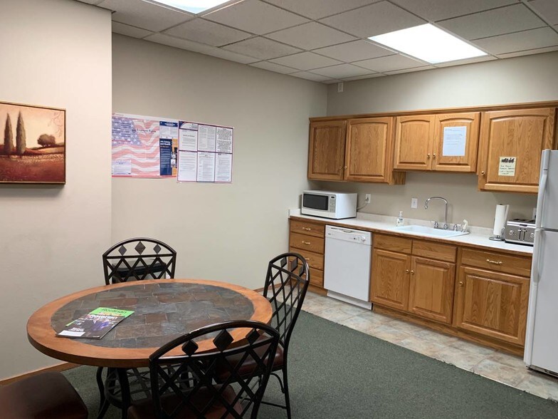 More Photos Of 3225 Templeton Gap Rd, Colorado Springs Office For Lease