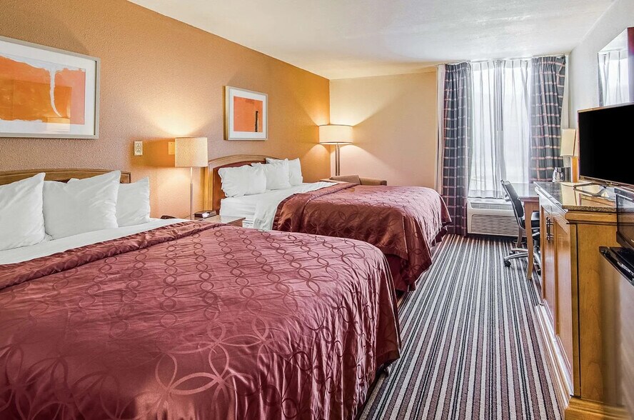 More Photos Of 551 Hwy 58 E, Norton Hotel For Sale