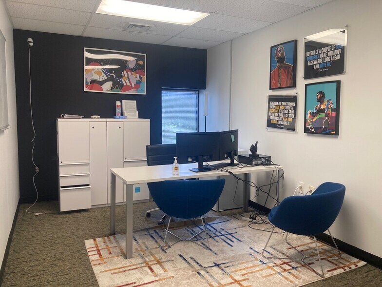 More Photos Of 302-306 E Wilson St, Madison Office For Lease