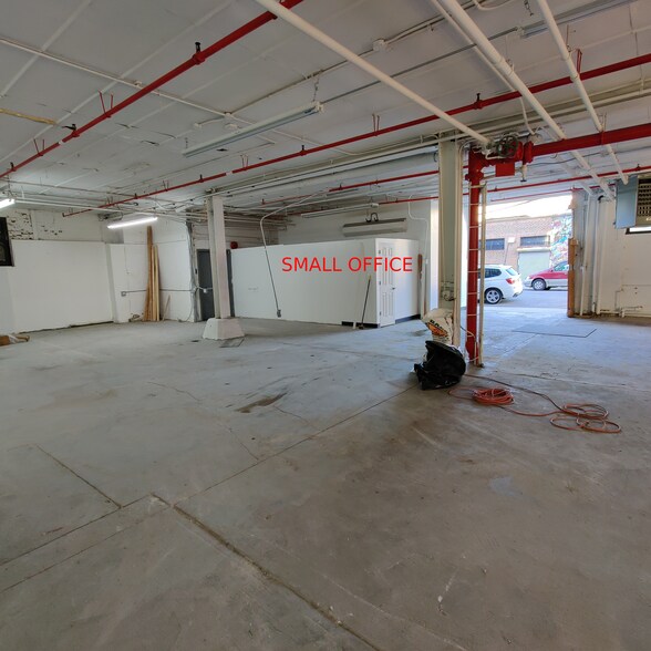 More Photos Of 3607 36th Ave, Long Island City Light Manufacturing For Lease