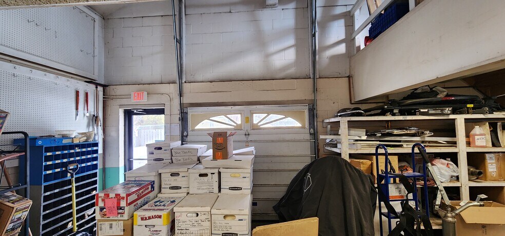 More Photos Of 4579 Lake Rd S, Brockport Auto Dealership For Lease