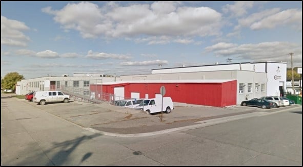 More Photos Of 1415 1st Ave, Mankato Showroom For Sale