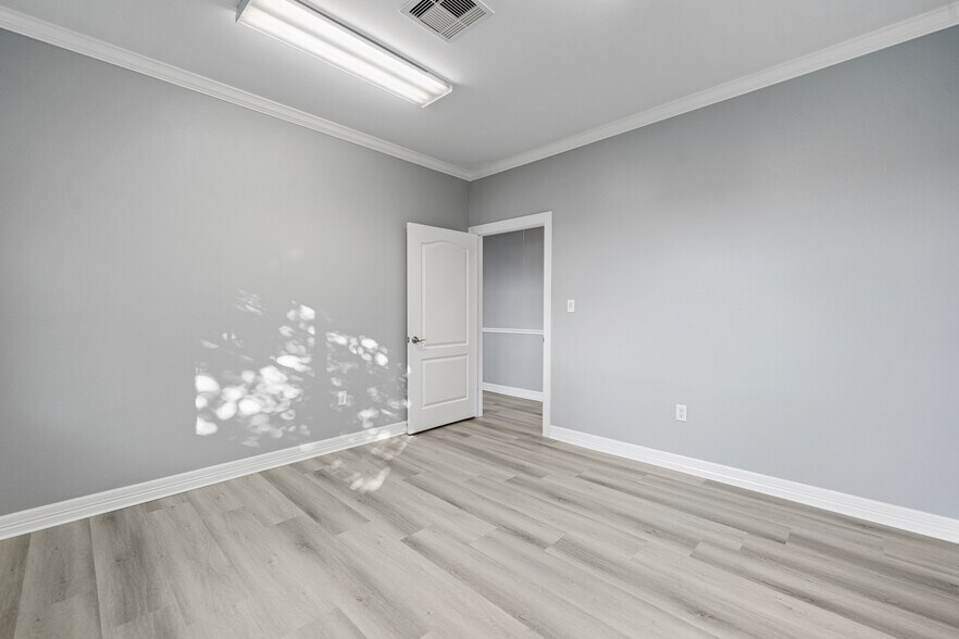 More Photos Of 4502 Riverstone Blvd, Missouri City Medical For Lease