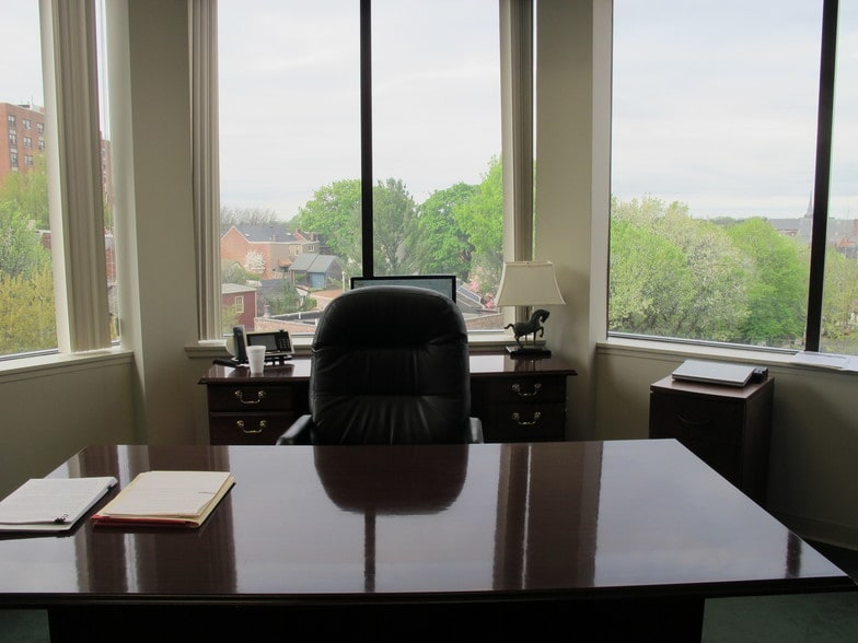 More Photos Of 51 S Duke St, Lancaster Office For Lease
