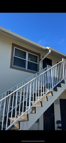More Photos Of 1634 W 26th Ct, Riviera Beach Apartments For Sale