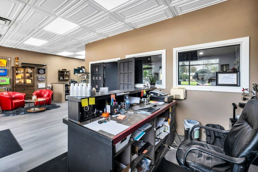 More Photos Of 20 McLeod Ave, Spruce Grove Storefront Retail Office For Sale