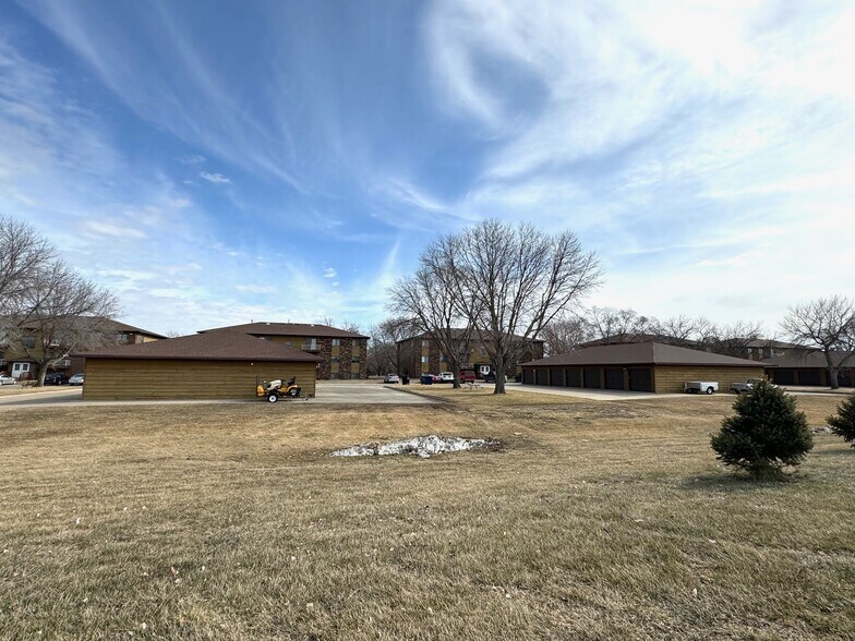 More Photos Of 2021 N Kimball St, Mitchell Apartments For Sale