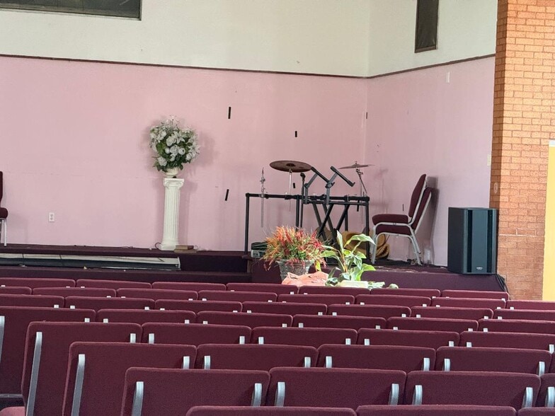 More Photos Of 3524 Lasalle St, New Orleans Religious Facility For Sale