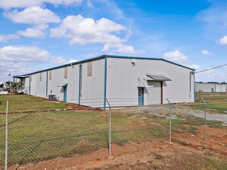 More Photos Of 4200 US-82 Hwy, Dawson Flex For Lease