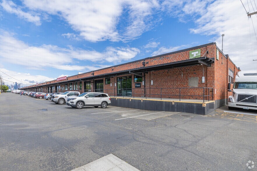 More Photos Of 4786-4790 1st Ave S, Seattle Warehouse For Lease