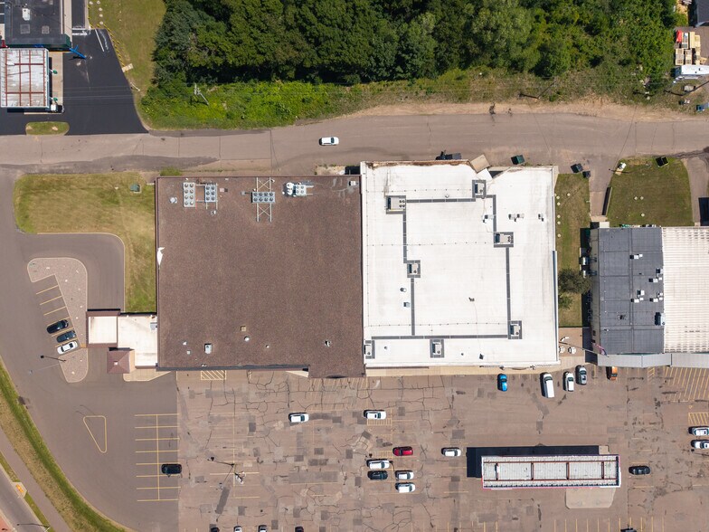 More Photos Of 17158 County Highway J, Chippewa Falls Supermarket For Lease