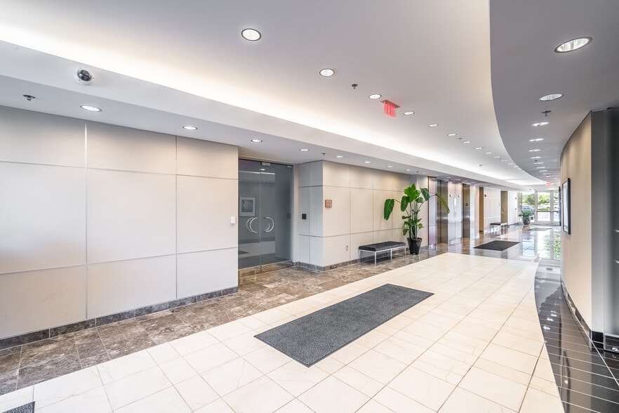 More Photos Of 4000 Faber Place Dr, North Charleston Office For Lease