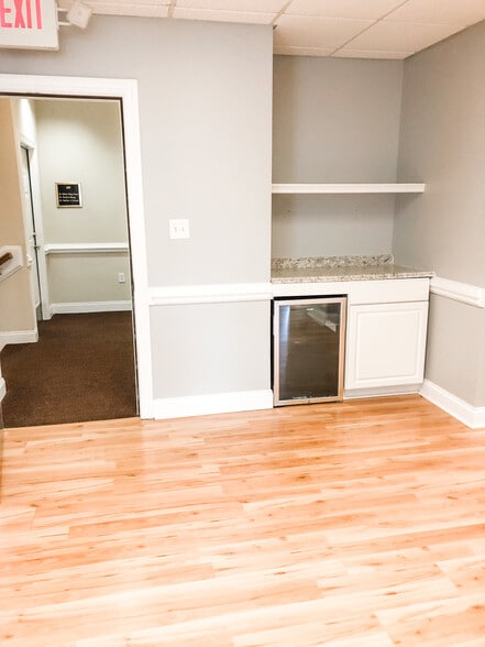 More Photos Of 5003 Southpark Dr, Durham Medical For Sale