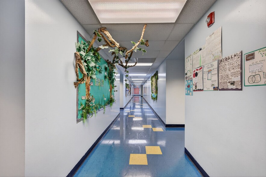 More Photos Of 713 W Palm Dr, Florida City Schools For Sale