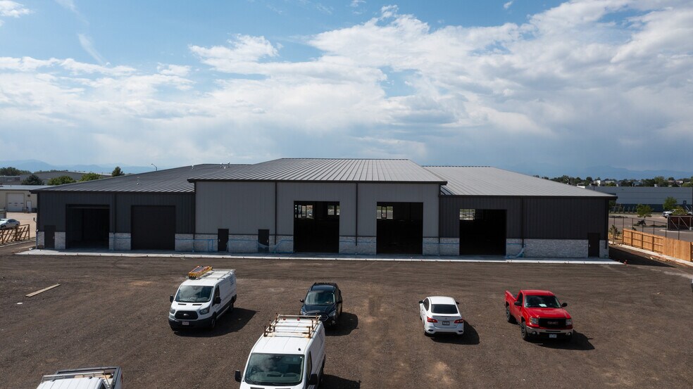 More Photos Of 7950 Miller Dr, Frederick Warehouse For Lease
