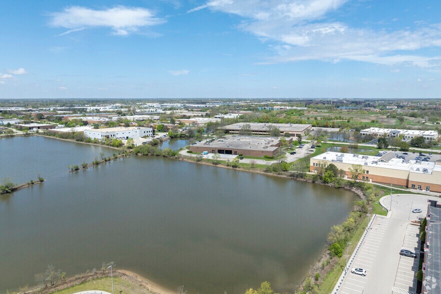 More Photos Of 1405-1495 Busch Pky, Buffalo Grove Research And Development For Lease