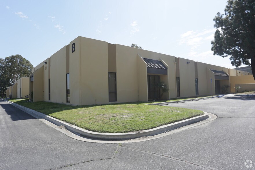 More Photos Of 2700 Little Mountain Dr, San Bernardino Unknown For Lease