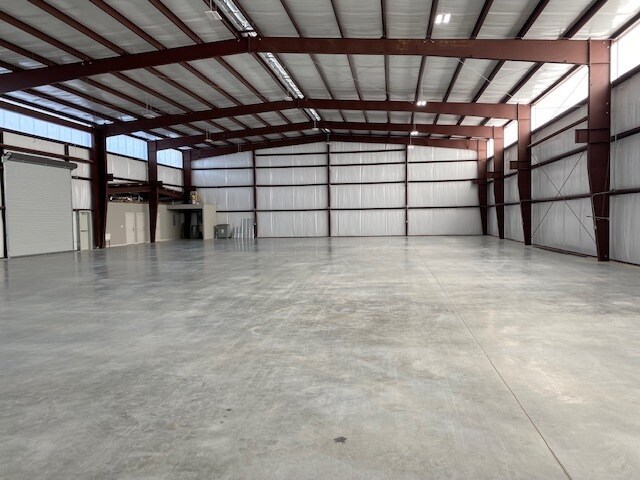 More Photos Of 5959 Matrix Dr, College Station Warehouse For Lease