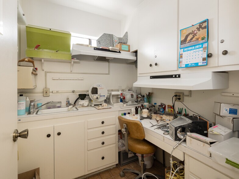 More Photos Of 4381-4385 Overland Ave, Culver City Office Residential For Sale