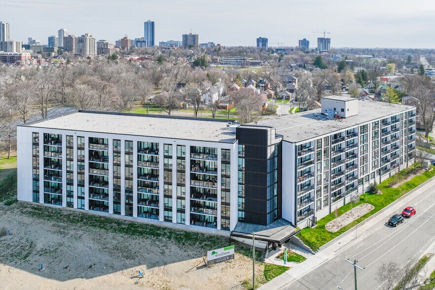 More Photos Of 270 E Spadina Rd, Kitchener Apartments For Sale