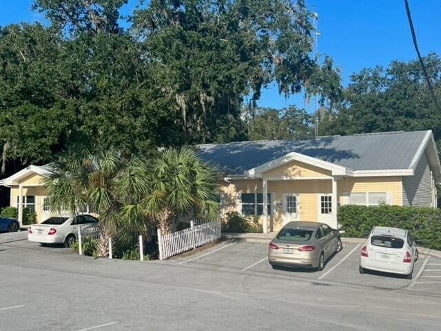 More Photos Of 6616-6636 Rowan Rd, New Port Richey Office For Lease